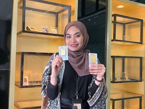 Ilustrasi harga emas Antam di Pekanbaru turun hari ini (foto/riki)